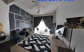 Chombies Muslim Homestay