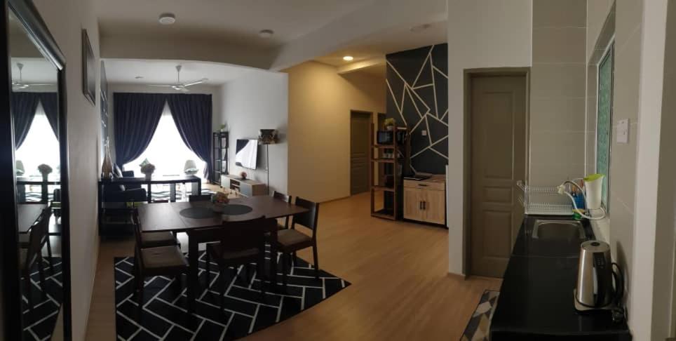 Chombies Muslim Homestay Tanah Rata Luaran gambar